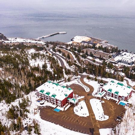 Les Pavillons Du Petit Manoir Du Casino Hotell La Malbaie Exteriör bild
