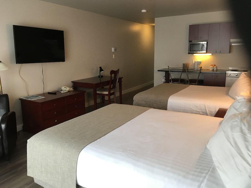 Les Pavillons Du Petit Manoir Du Casino Hotell La Malbaie Exteriör bild