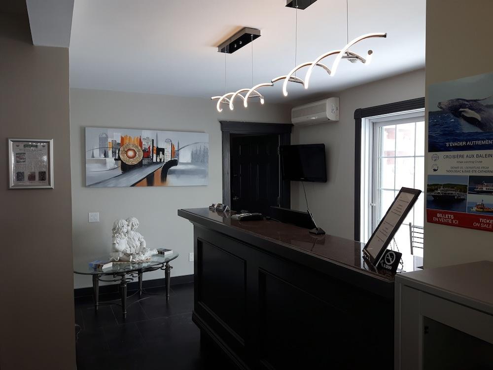 Les Pavillons Du Petit Manoir Du Casino Hotell La Malbaie Exteriör bild