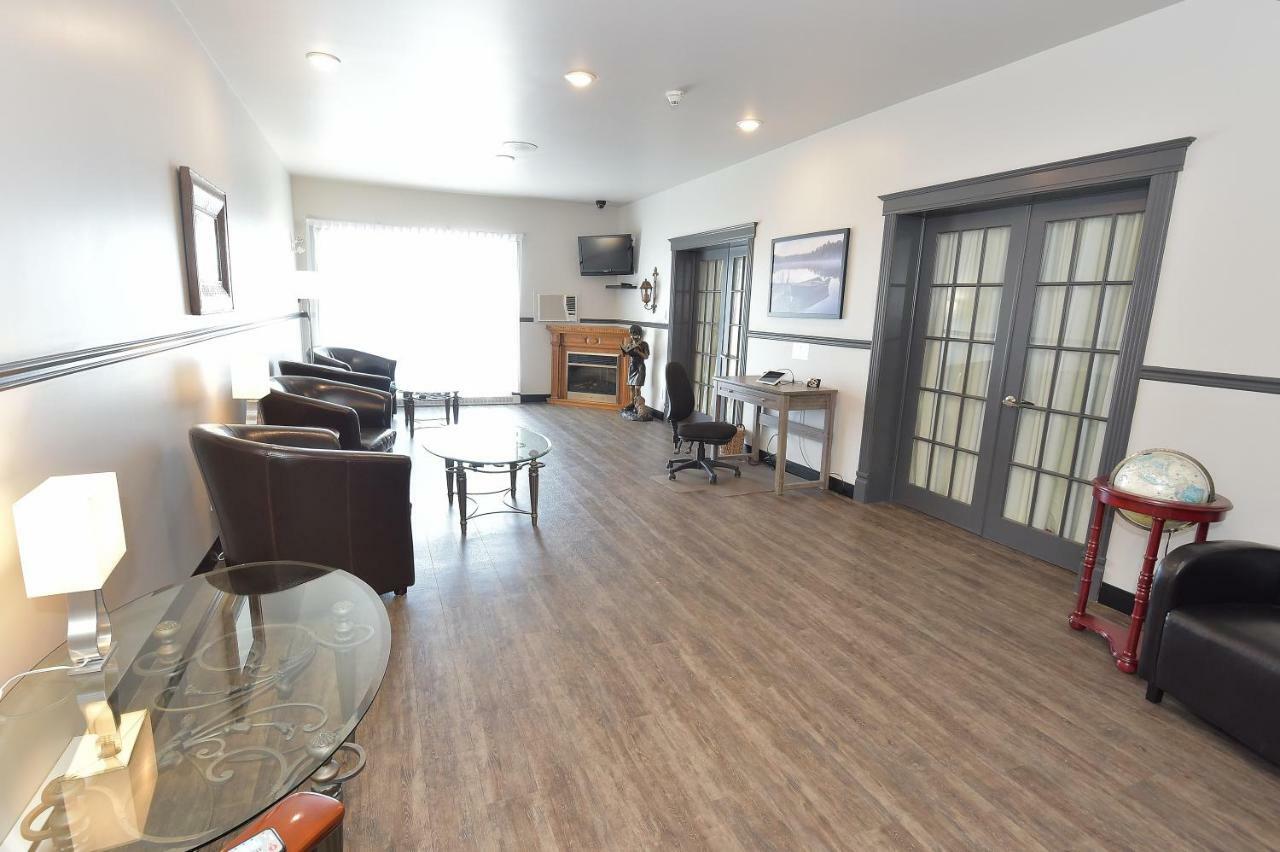 Les Pavillons Du Petit Manoir Du Casino Hotell La Malbaie Exteriör bild