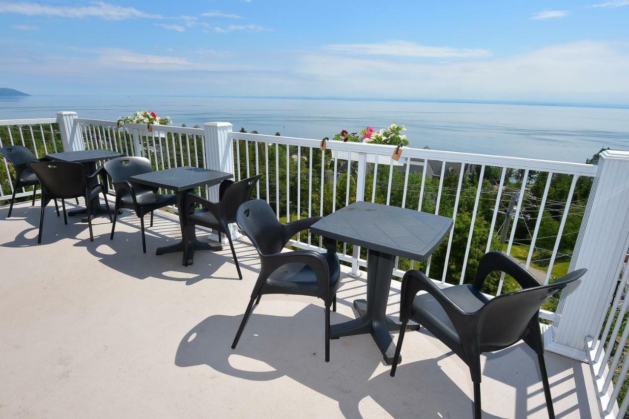 Les Pavillons Du Petit Manoir Du Casino Hotell La Malbaie Exteriör bild